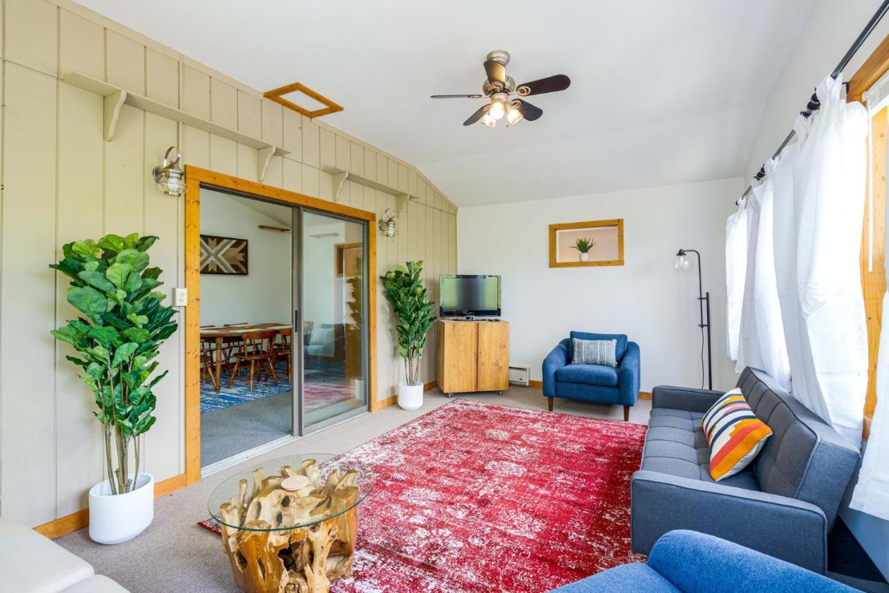River Access Cabin With Hot Tub, Fire Pit, & Wifi! Morton Grove Zewnętrze zdjęcie