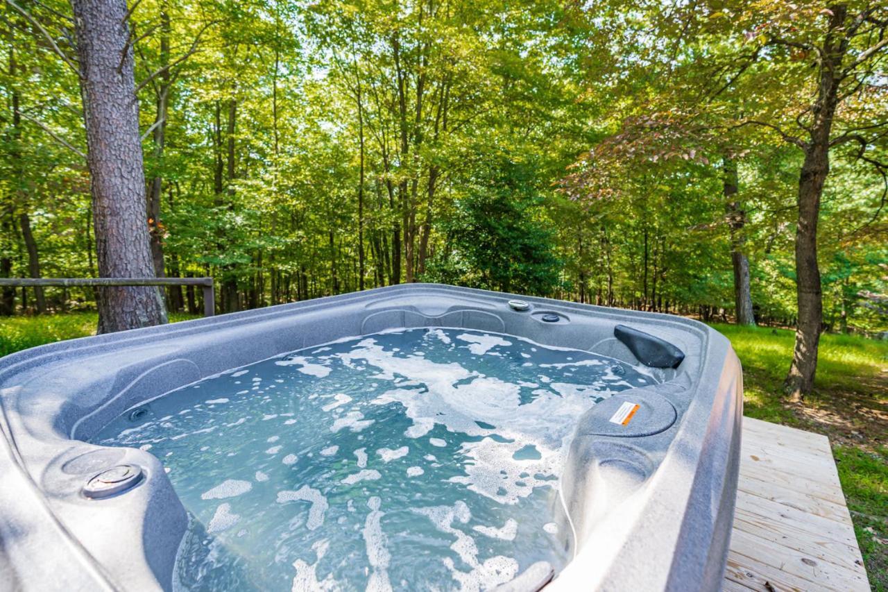 River Access Cabin With Hot Tub, Fire Pit, & Wifi! Morton Grove Zewnętrze zdjęcie