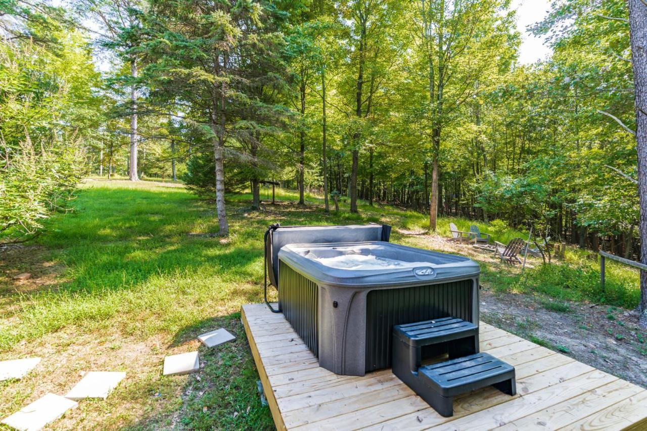 River Access Cabin With Hot Tub, Fire Pit, & Wifi! Morton Grove Zewnętrze zdjęcie